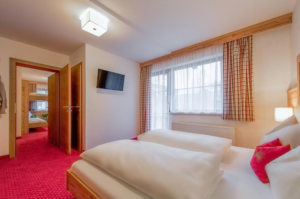 Pension Haus Am Dorfplatz Flachau Dış mekan fotoğraf