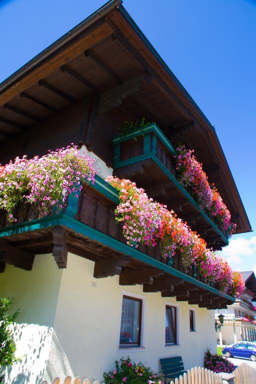 Pension Haus Am Dorfplatz Flachau Dış mekan fotoğraf