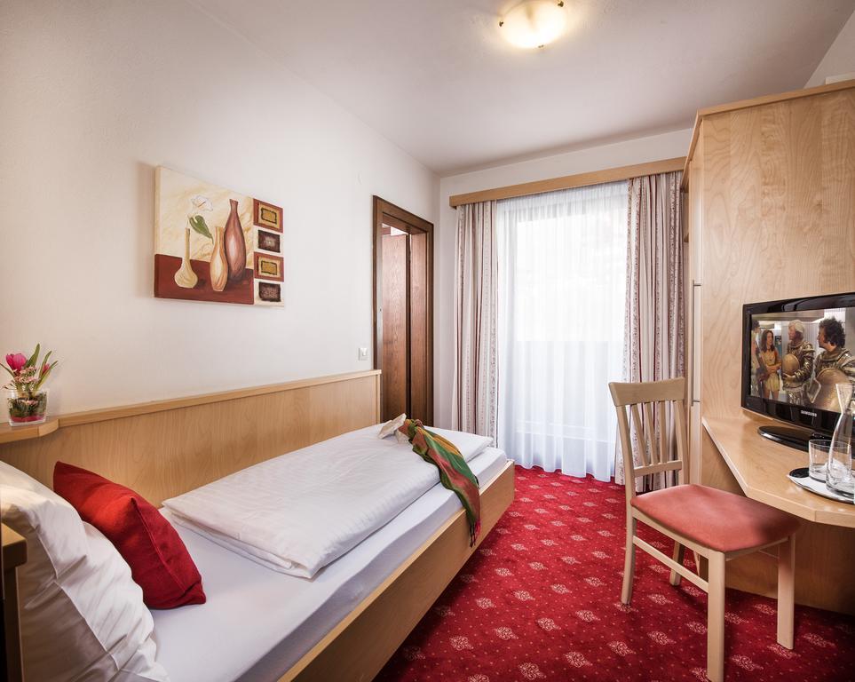 Pension Haus Am Dorfplatz Flachau Oda fotoğraf